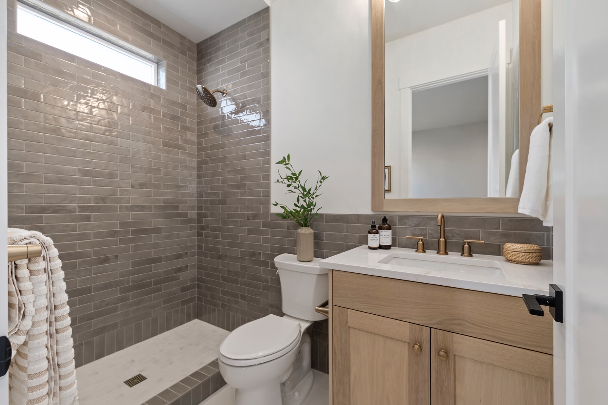 Representative home photos — image 12