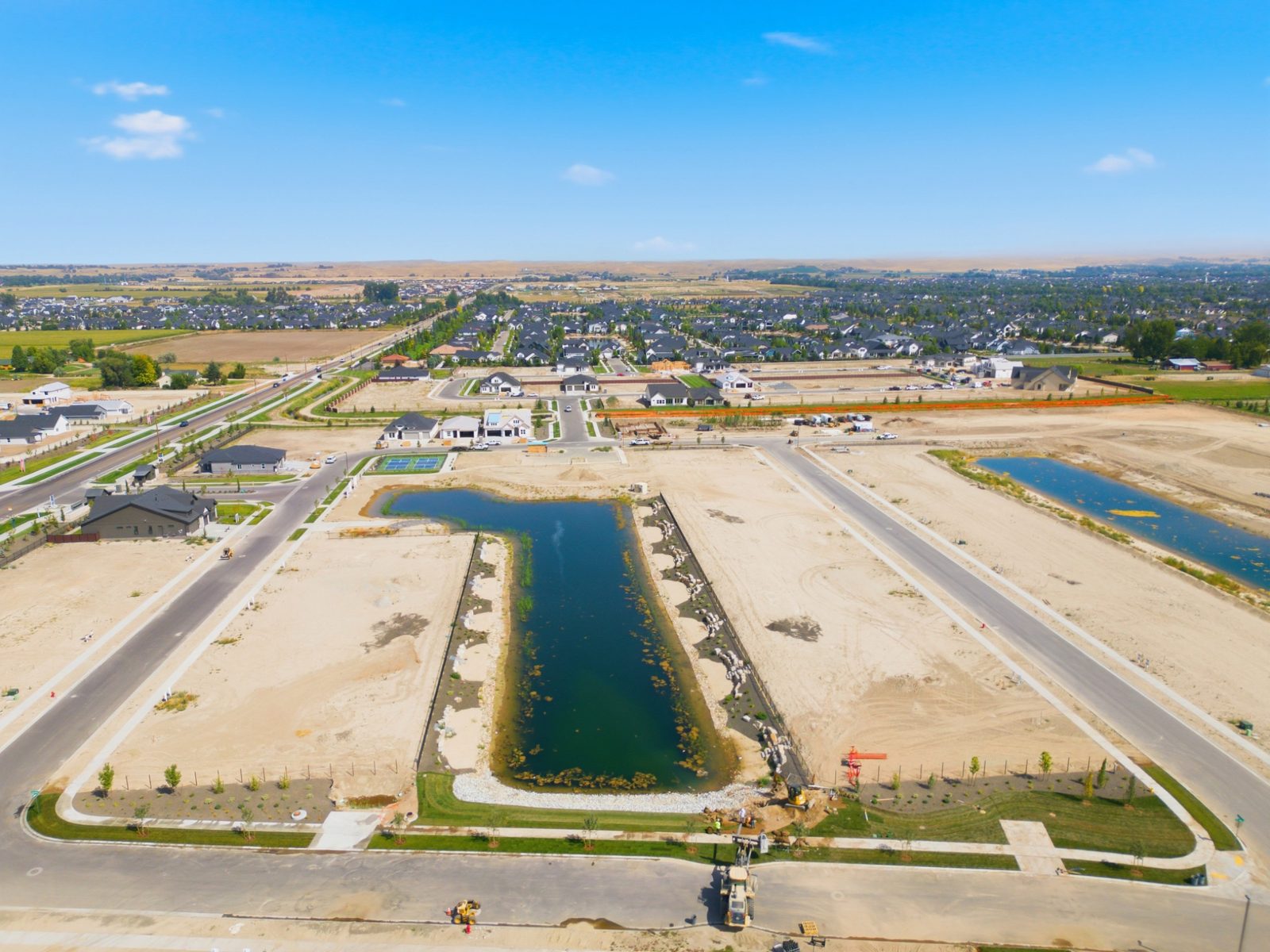 Eagledale pond and homes during construction